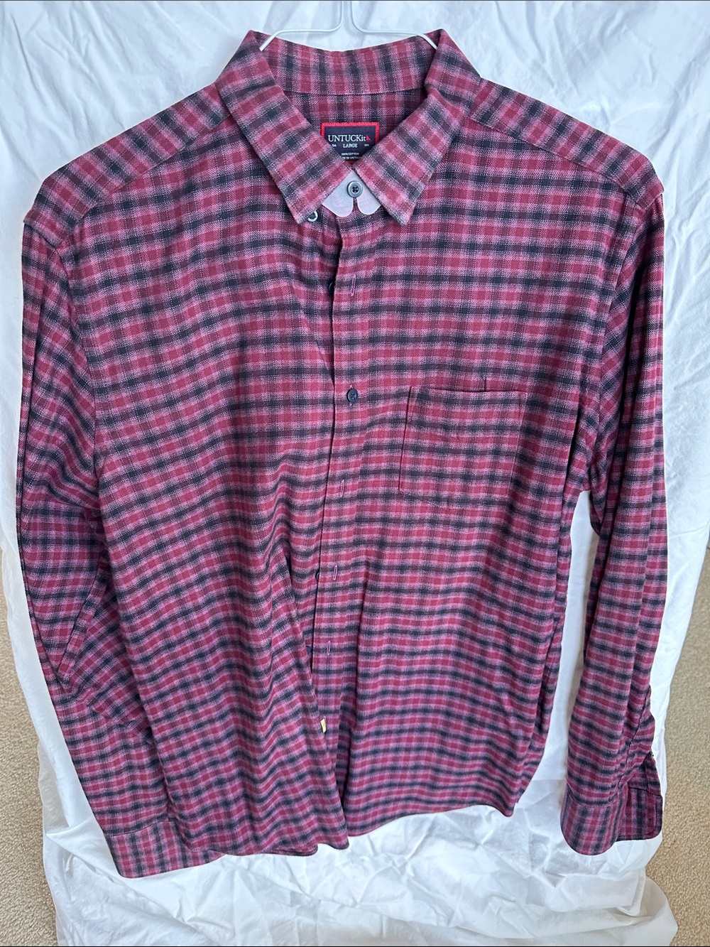 UNTUCKit Men's Red and Gray Plaid Casual flannel Button-Down Shirt
